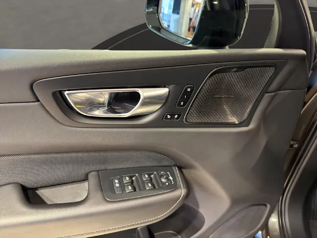 Volvo XC60 2.0 T6 TE R-Design eAWD
