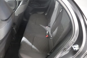 Vehicle image TOYOTA Yaris 1.5 VVT-i HSD Trend