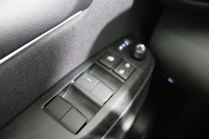 Vehicle image TOYOTA Yaris 1.5 VVT-i HSD Trend