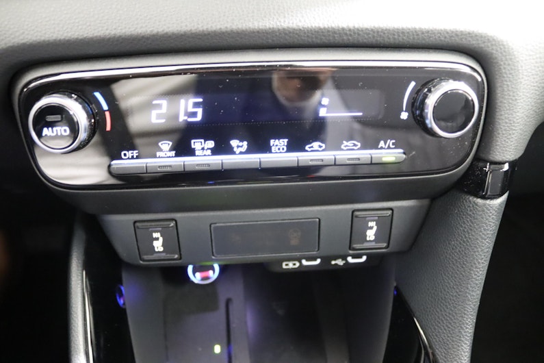 Vehicle image TOYOTA YARIS