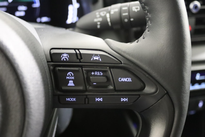 Vehicle image TOYOTA YARIS