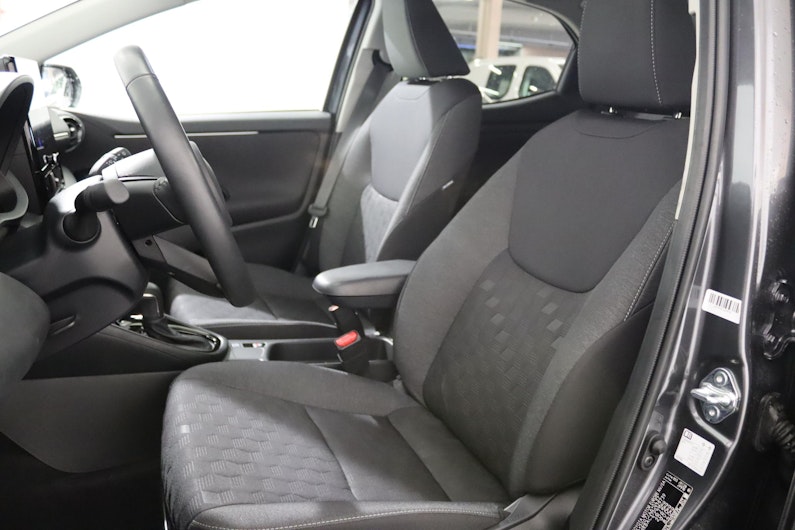 Vehicle image TOYOTA YARIS