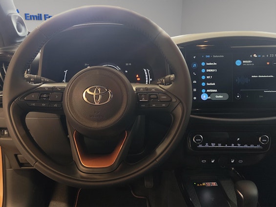 Vehicle image 3 Vehicle image 3