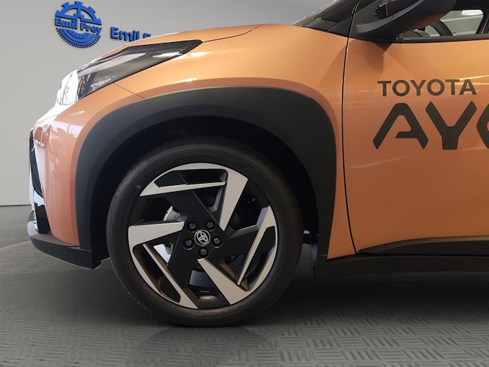 Vehicle image TOYOTA AYGO X