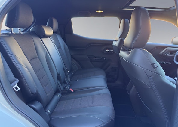 Vehicle image 16 Vehicle image 16