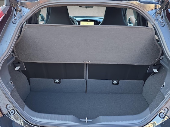 Vehicle image 12 Vehicle image 12