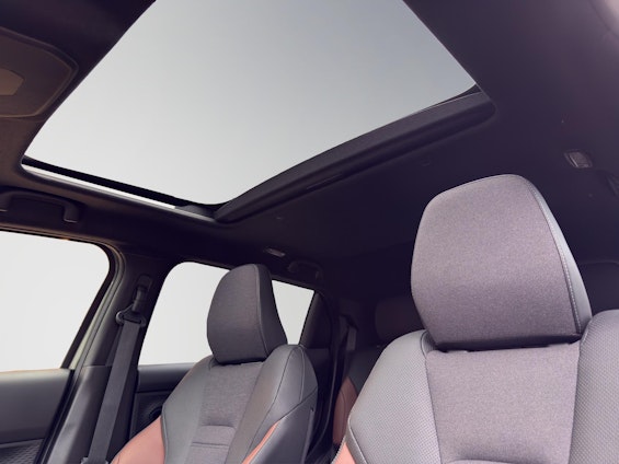 Vehicle image 19 Vehicle image 19