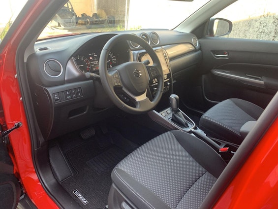 Vehicle image 4 Vehicle image 4