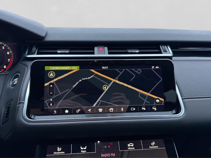 Vehicle image LAND ROVER RANGE ROVER VELAR