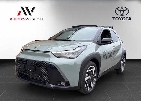 First vehicle image First vehicle image