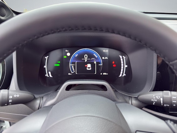 Vehicle image 10 Vehicle image 10