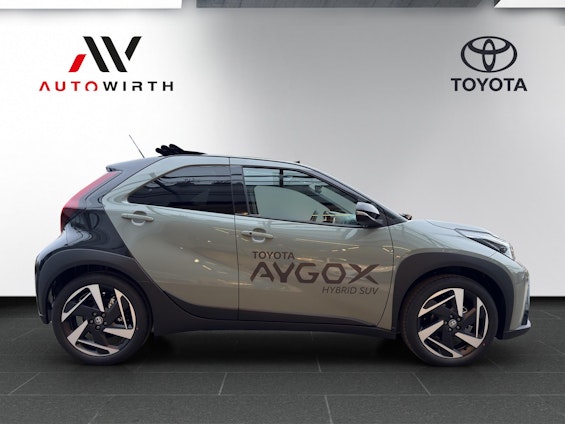 Vehicle image 3 Vehicle image 3