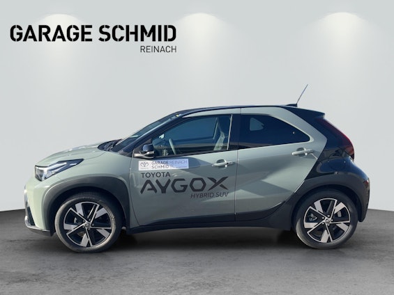 Vehicle image 3 Vehicle image 3