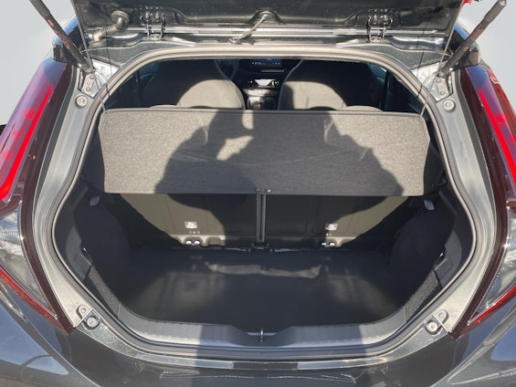 Vehicle image 13 Vehicle image 13