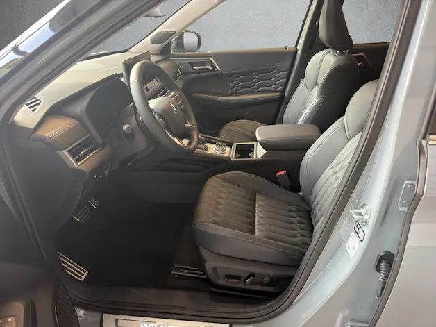 Mitsubishi Outlander 2.4 PHEV Instyle Blackline 4x4