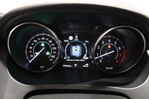 Vehicle image JAGUAR E-Pace 2.0 T 200 R-Dynamic S AWD