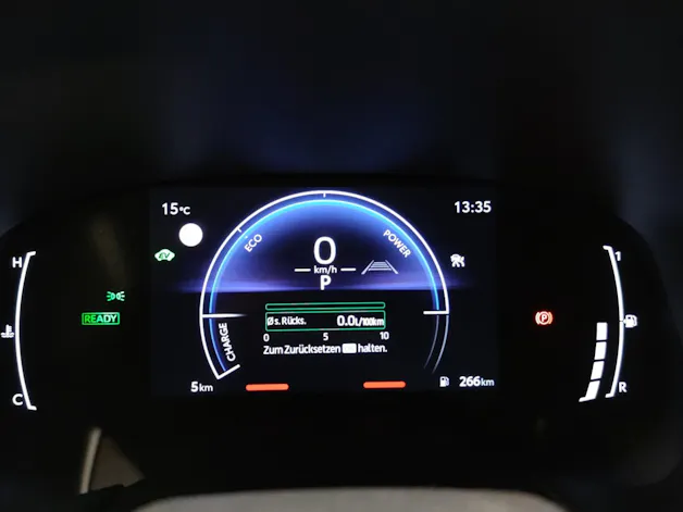 Toyota Aygo X 1.5 VVT-i HSD Trend