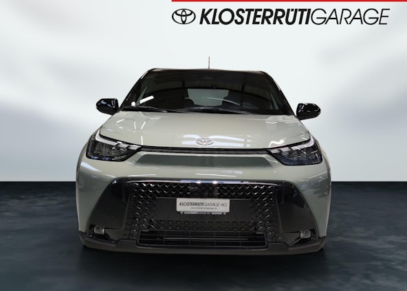 Vehicle image 4 Vehicle image 4