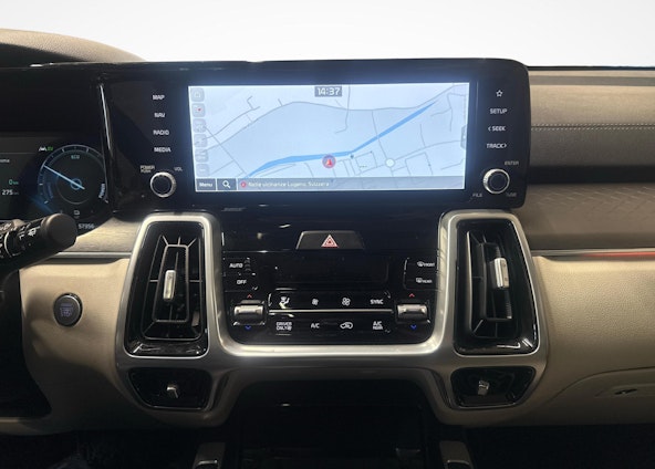 Vehicle image 15 Vehicle image 15