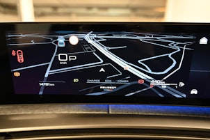 Vehicle image PEUGEOT 5008 1.2 Hybrid GT