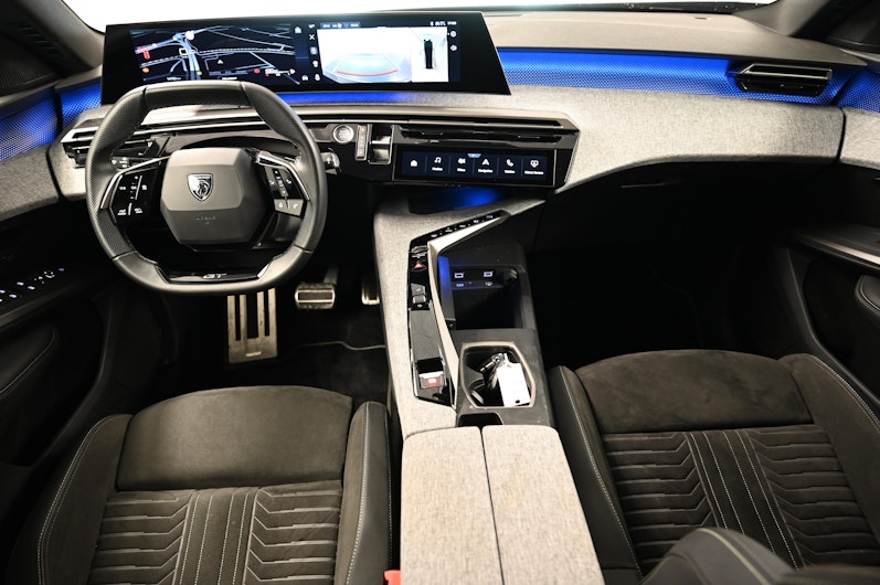 Vehicle image PEUGEOT 5008