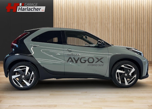 Vehicle image 3 Vehicle image 3