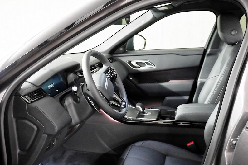 Vehicle image LAND ROVER RANGE ROVER VELAR