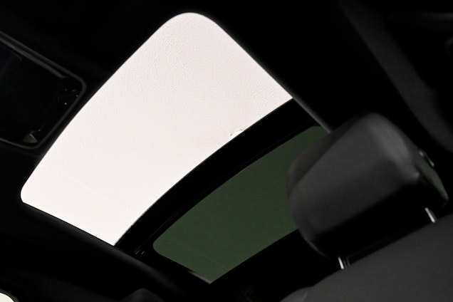 Vehicle image 14 Vehicle image 14