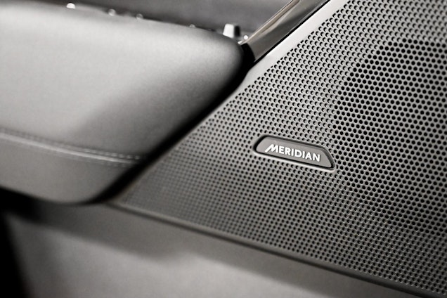 Vehicle image 17 Vehicle image 17