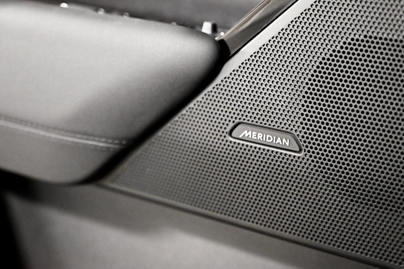 Vehicle image LAND ROVER RANGE ROVER VELAR