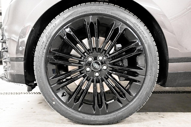 Vehicle image 4 Vehicle image 4