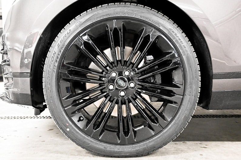 Vehicle image LAND ROVER RANGE ROVER VELAR