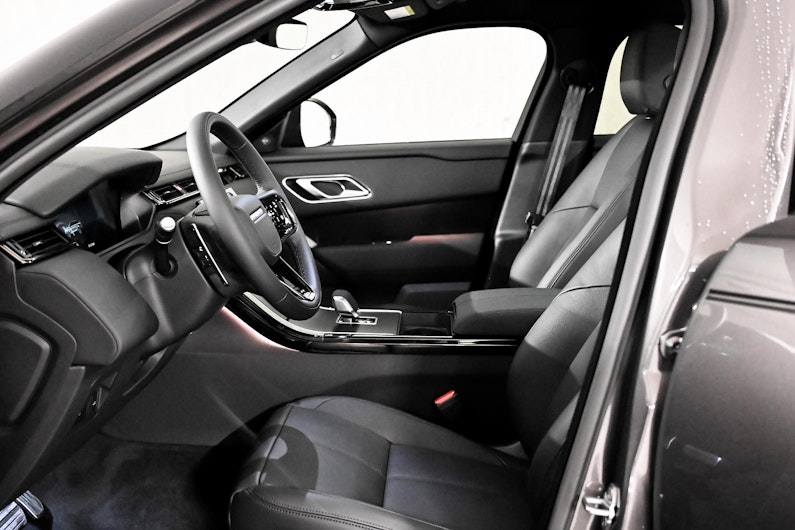 Vehicle image LAND ROVER RANGE ROVER VELAR