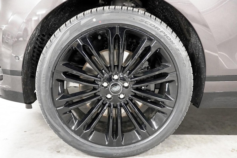 Vehicle image LAND ROVER RANGE ROVER VELAR