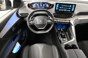 Vehicle image PEUGEOT 5008 1.2 Hybrid Allure Pack