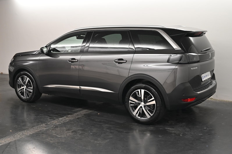 Vehicle image PEUGEOT 5008