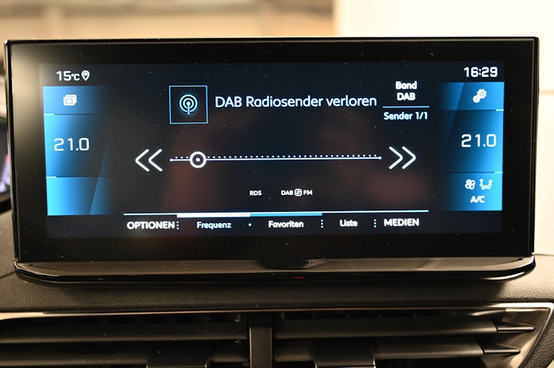 Vehicle image PEUGEOT 5008