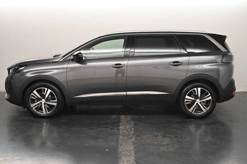 Vehicle image PEUGEOT 5008