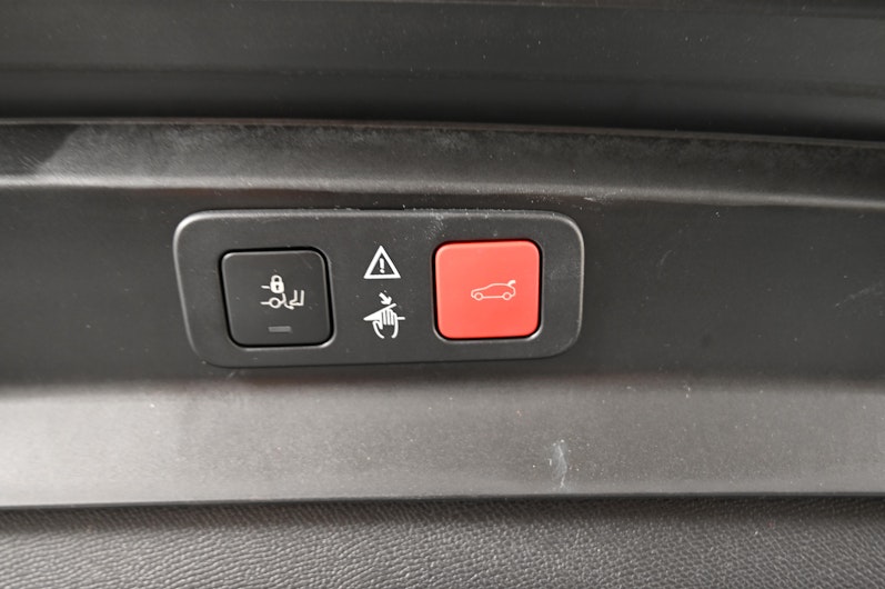 Vehicle image PEUGEOT 5008