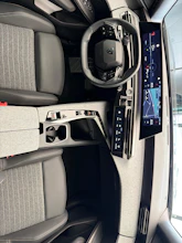https://vehicle.imgix.net/4101414/d0b117bf-95df-48ae-8624-34c3db7f214e.jpg
