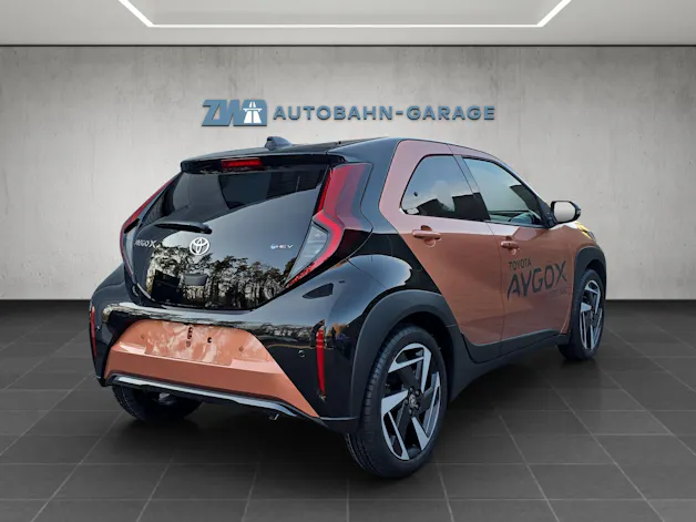Toyota Aygo X 1.5 VVT-i HSD Style