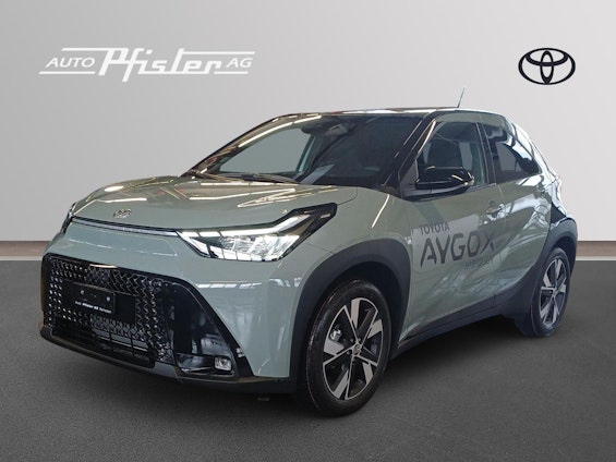 First vehicle image First vehicle image