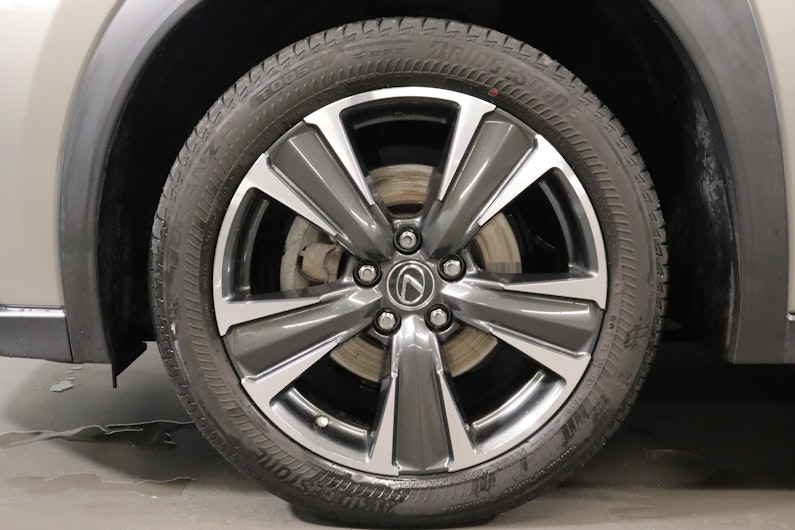 Vehicle image LEXUS UX