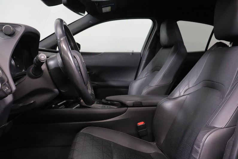 Vehicle image LEXUS UX