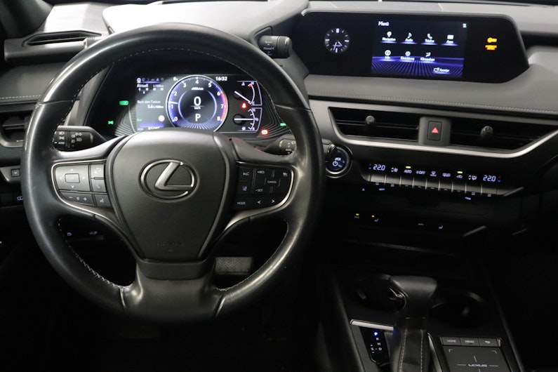 Vehicle image LEXUS UX