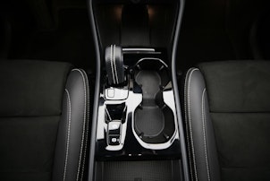 Vehicle image VOLVO XC40 1.5 T5 PiH R-Design