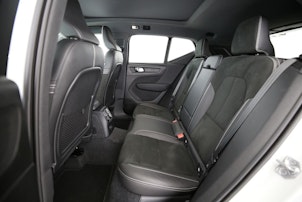 Vehicle image VOLVO XC40 1.5 T5 PiH R-Design