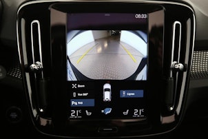 Vehicle image VOLVO XC40 1.5 T5 PiH R-Design