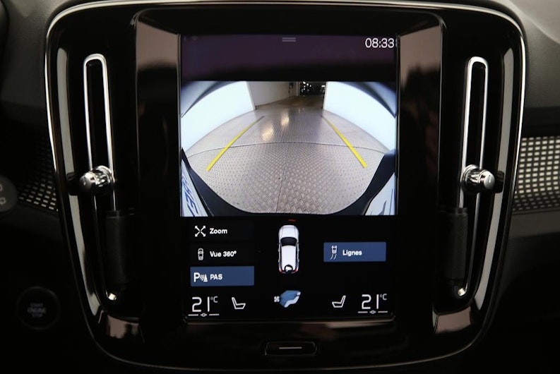 Vehicle image VOLVO XC40