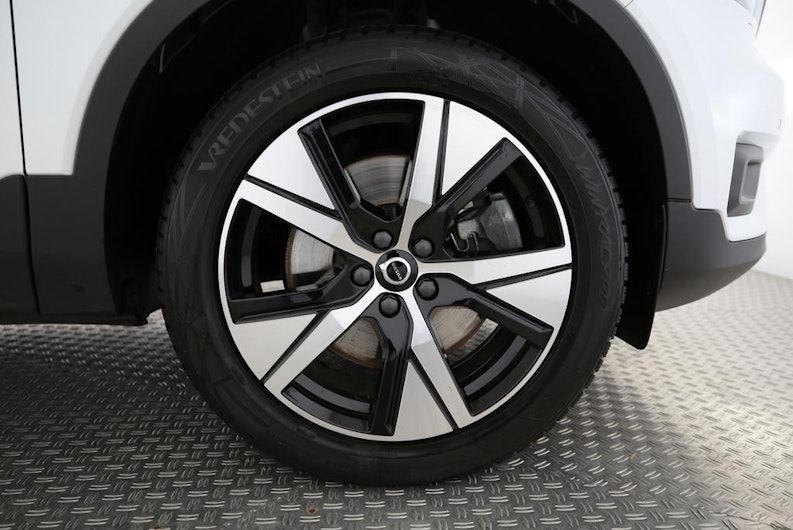 Vehicle image VOLVO XC40